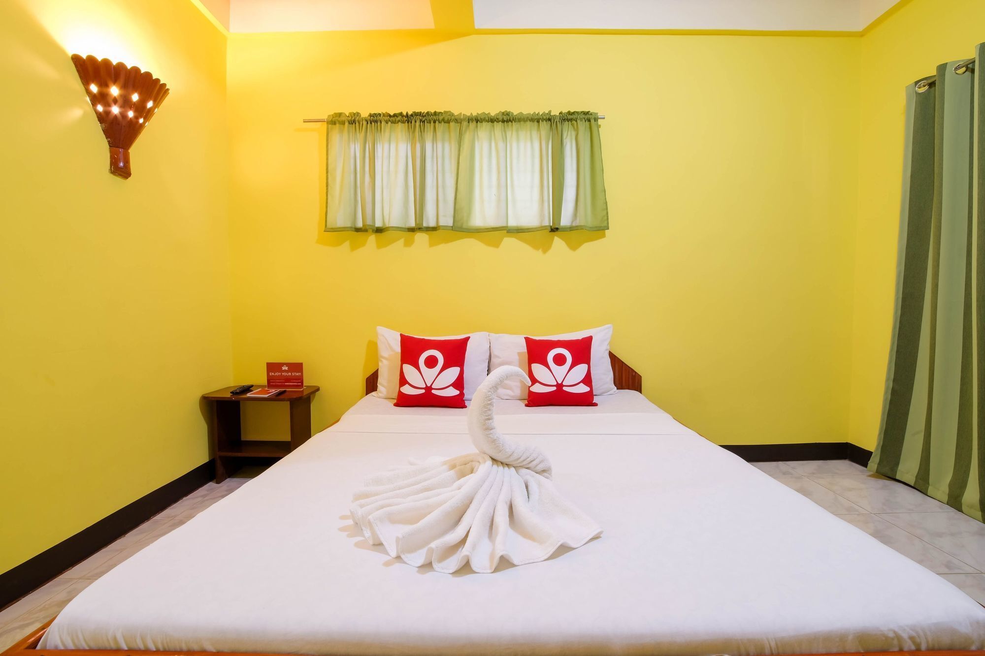 Zen Rooms White Beach Puerto Galera Esterno foto