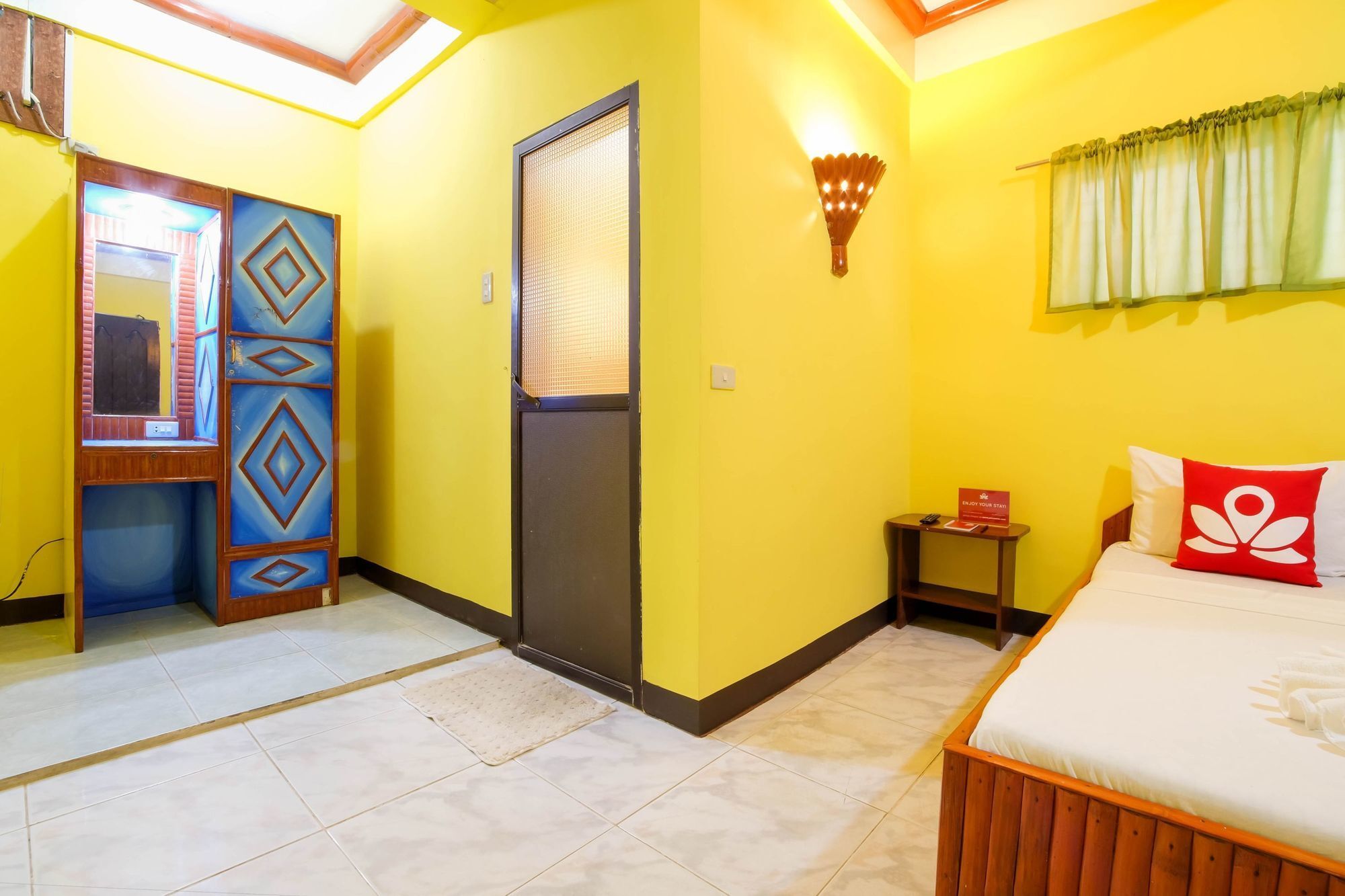 Zen Rooms White Beach Puerto Galera Esterno foto