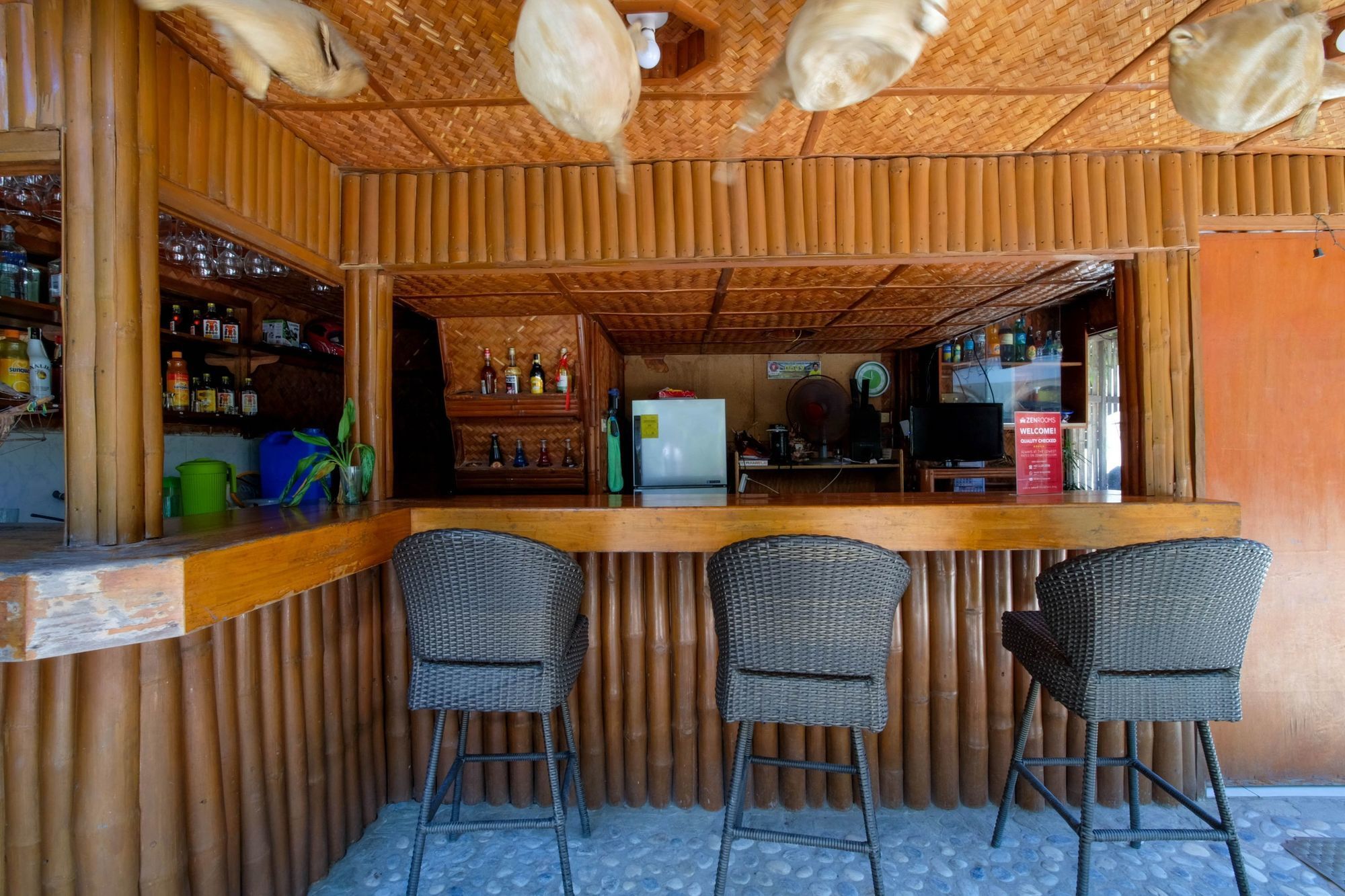 Zen Rooms White Beach Puerto Galera Esterno foto
