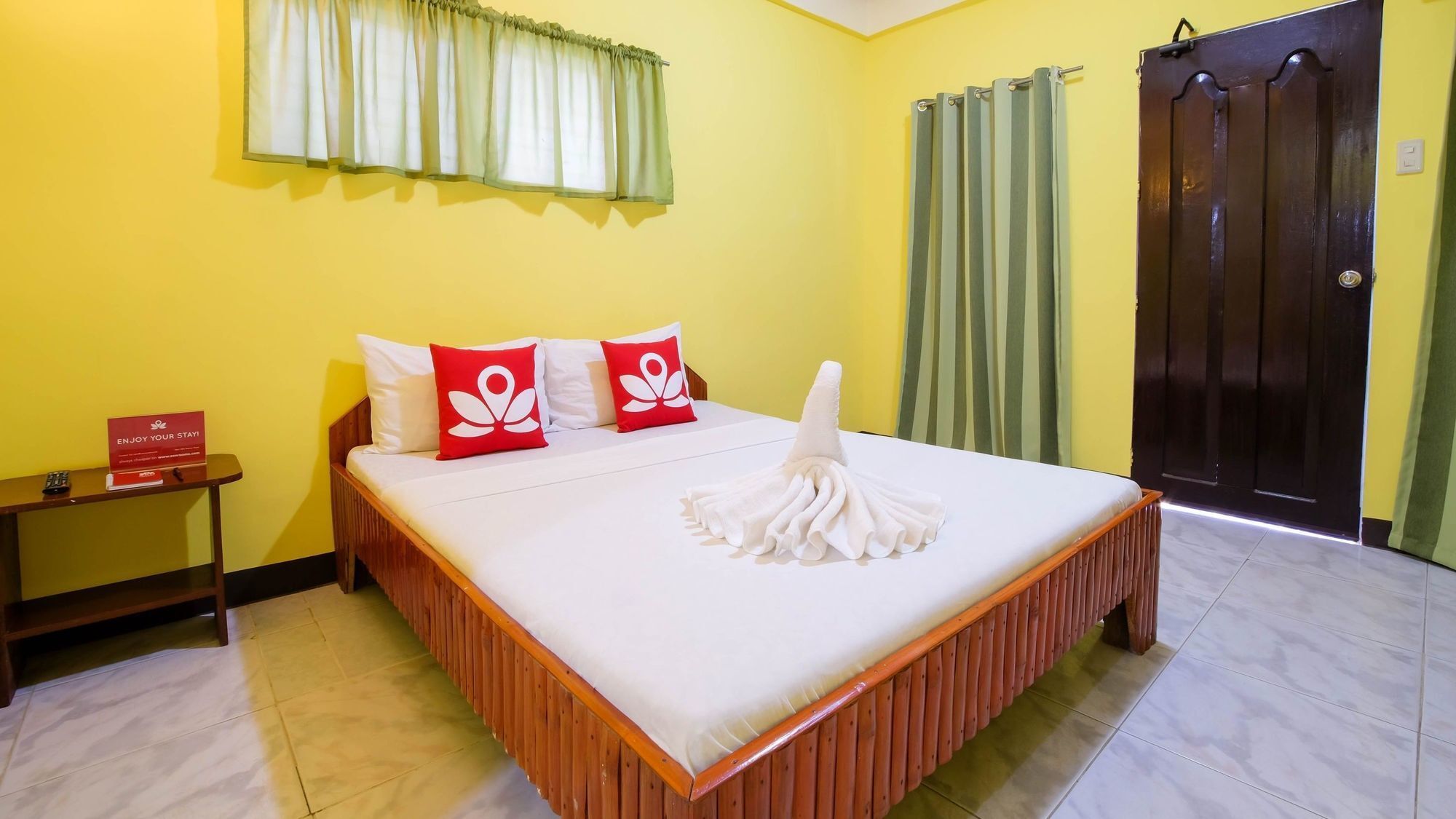 Zen Rooms White Beach Puerto Galera Esterno foto
