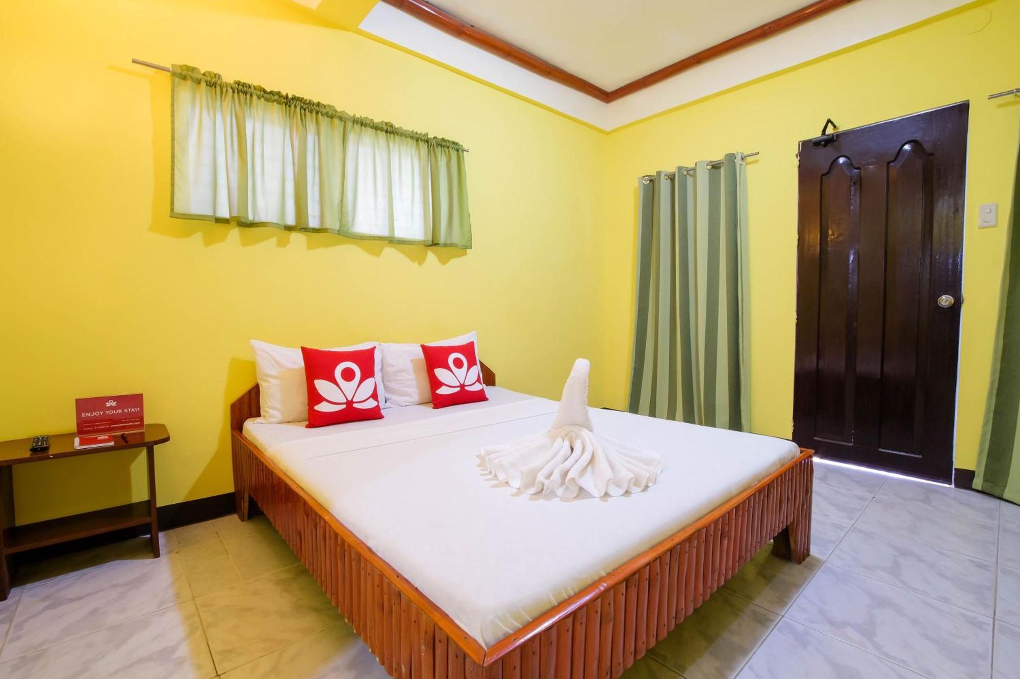 Zen Rooms White Beach Puerto Galera Esterno foto