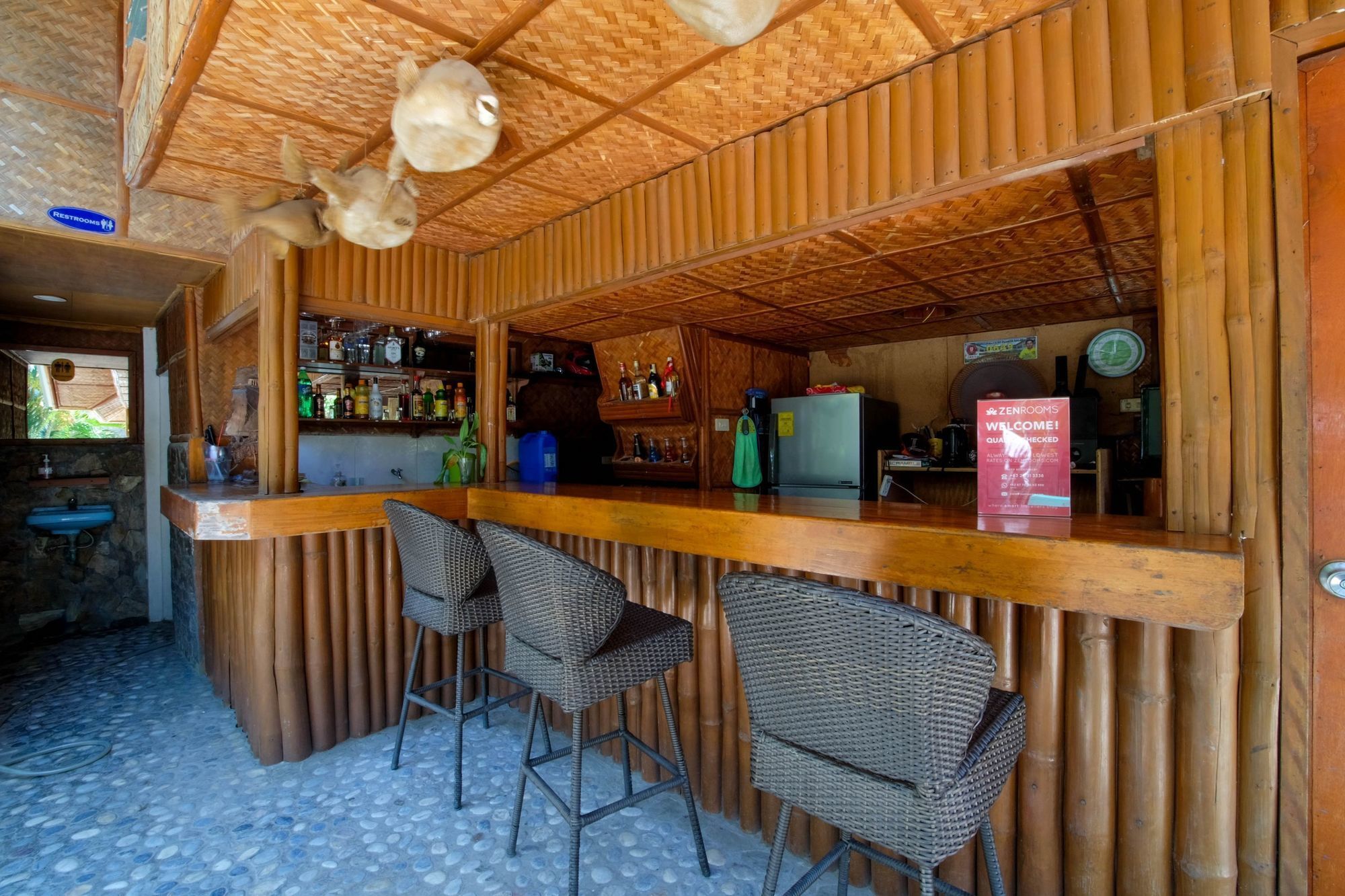 Zen Rooms White Beach Puerto Galera Esterno foto